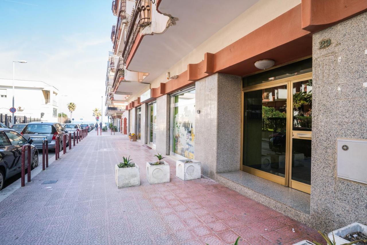 Dimora Montereale Near The Sea Apartment Trani Ngoại thất bức ảnh